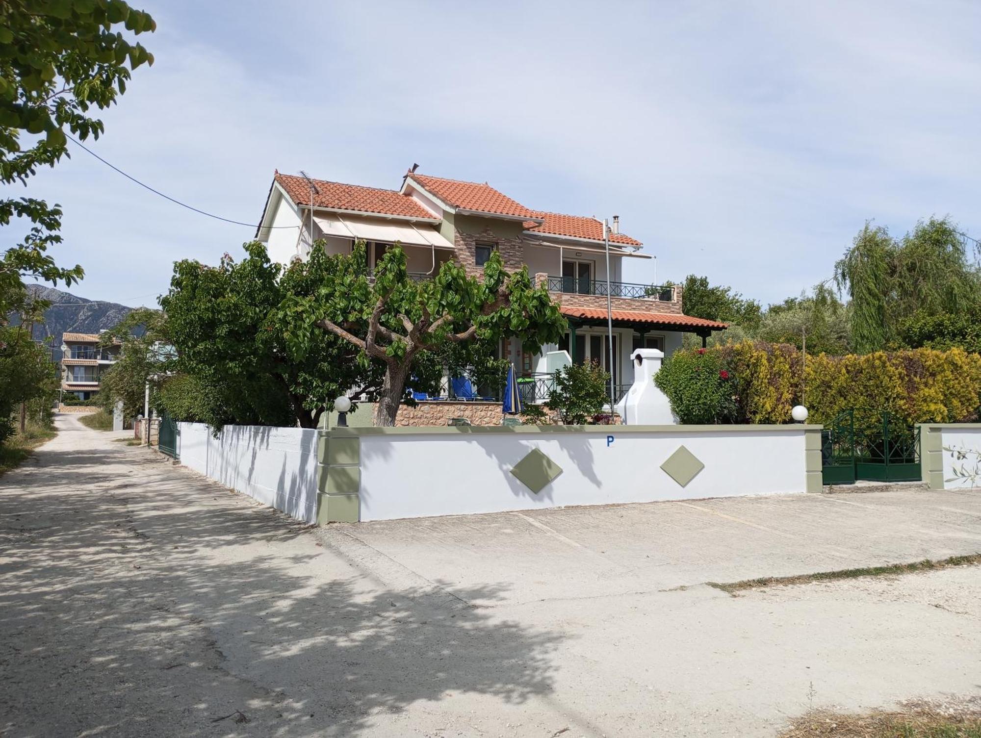 Queen Bay Studios Vasilikí Exteriér fotografie